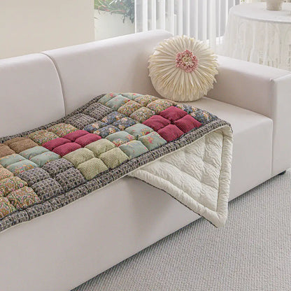 Quilted Floral Soft Pet Mat - Non-Slip Padded Sofa Cover